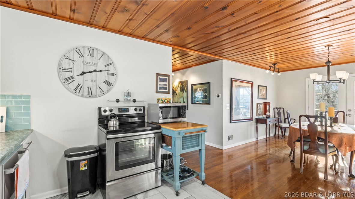 90 Arrowhead Beach Road