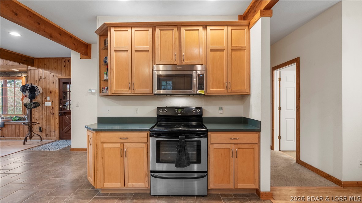 147 West Cross Fox Trail