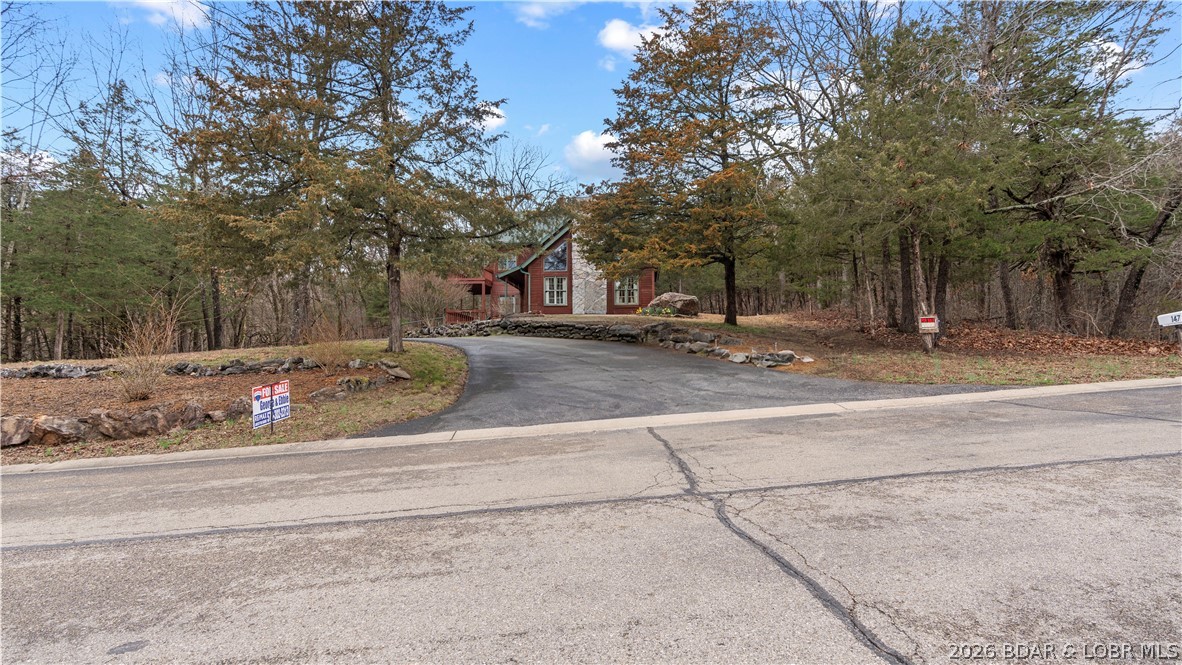 147 West Cross Fox Trail