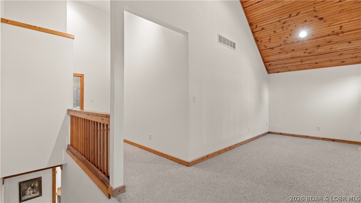 147 West Cross Fox Trail