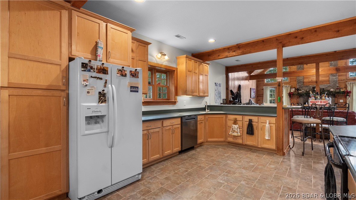 147 West Cross Fox Trail