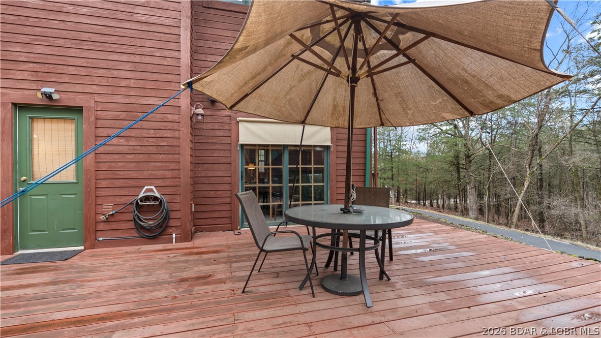 147 West Cross Fox Trail