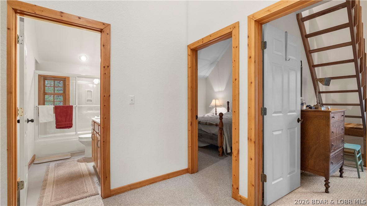 147 West Cross Fox Trail