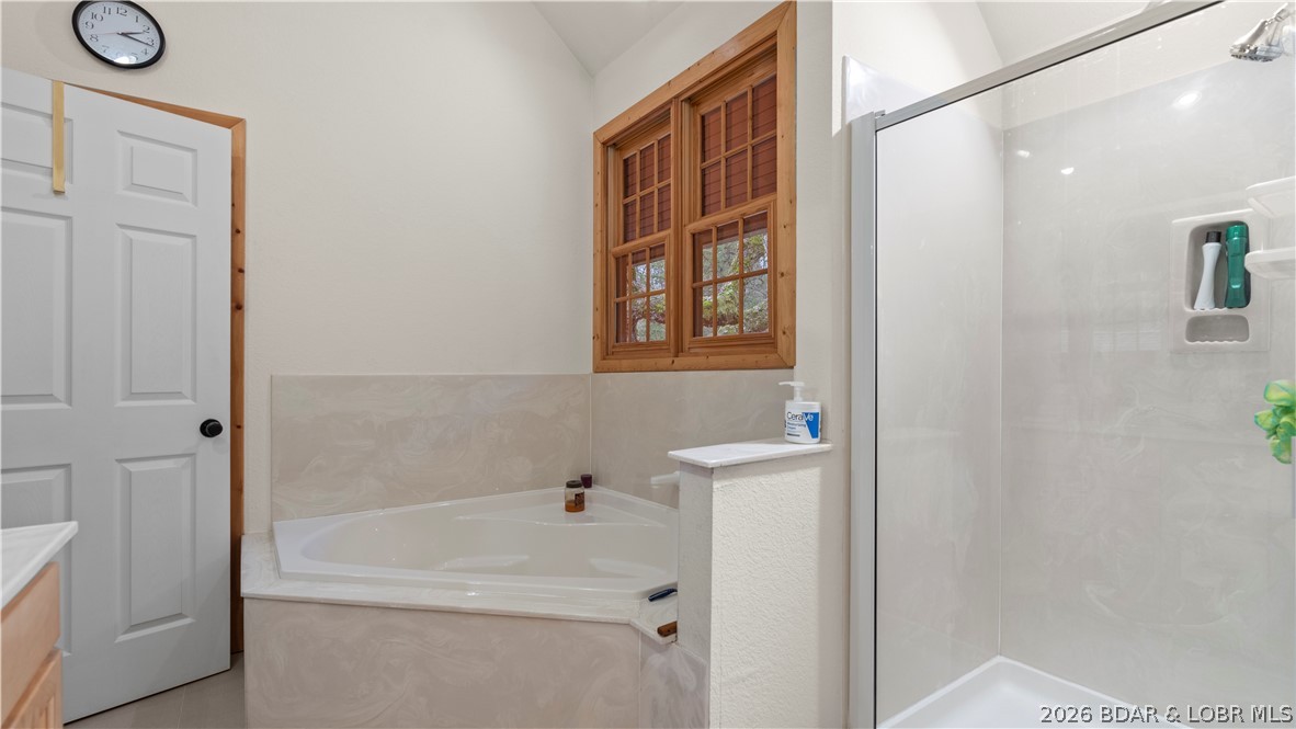 147 West Cross Fox Trail