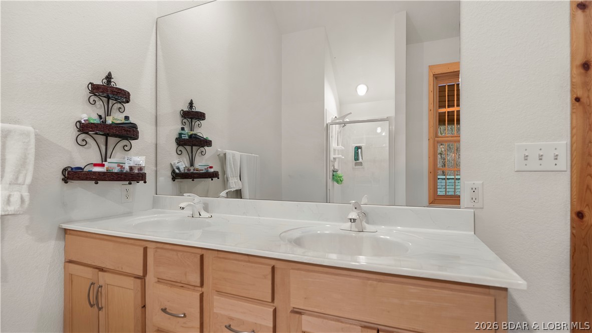 147 West Cross Fox Trail