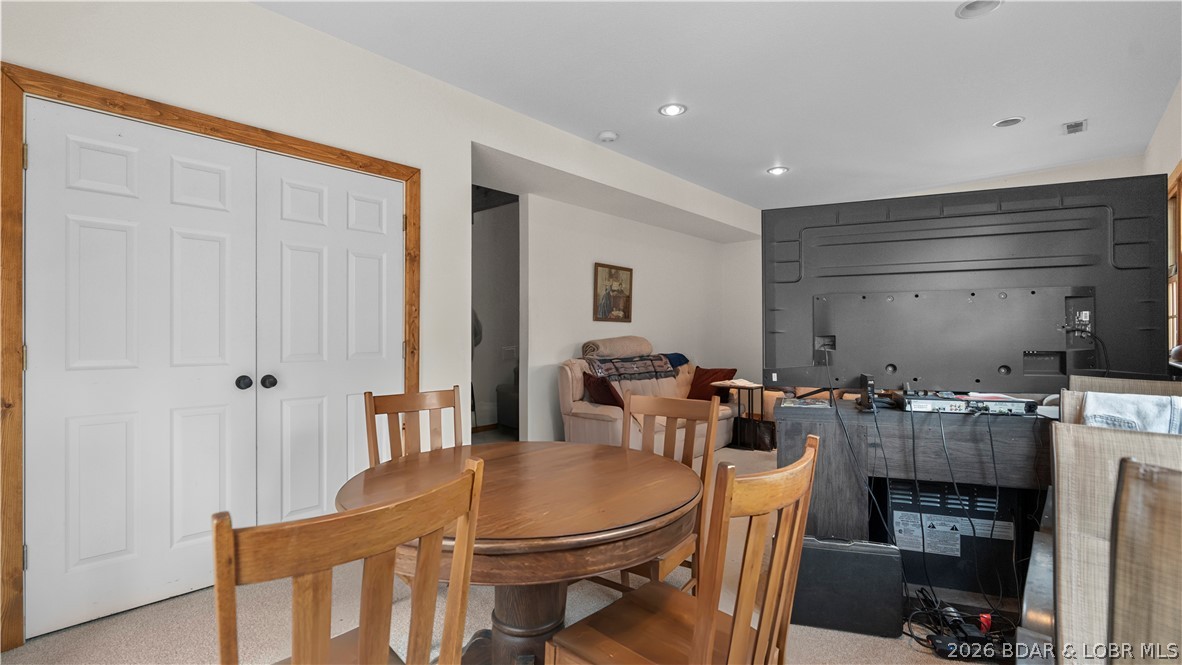 147 West Cross Fox Trail