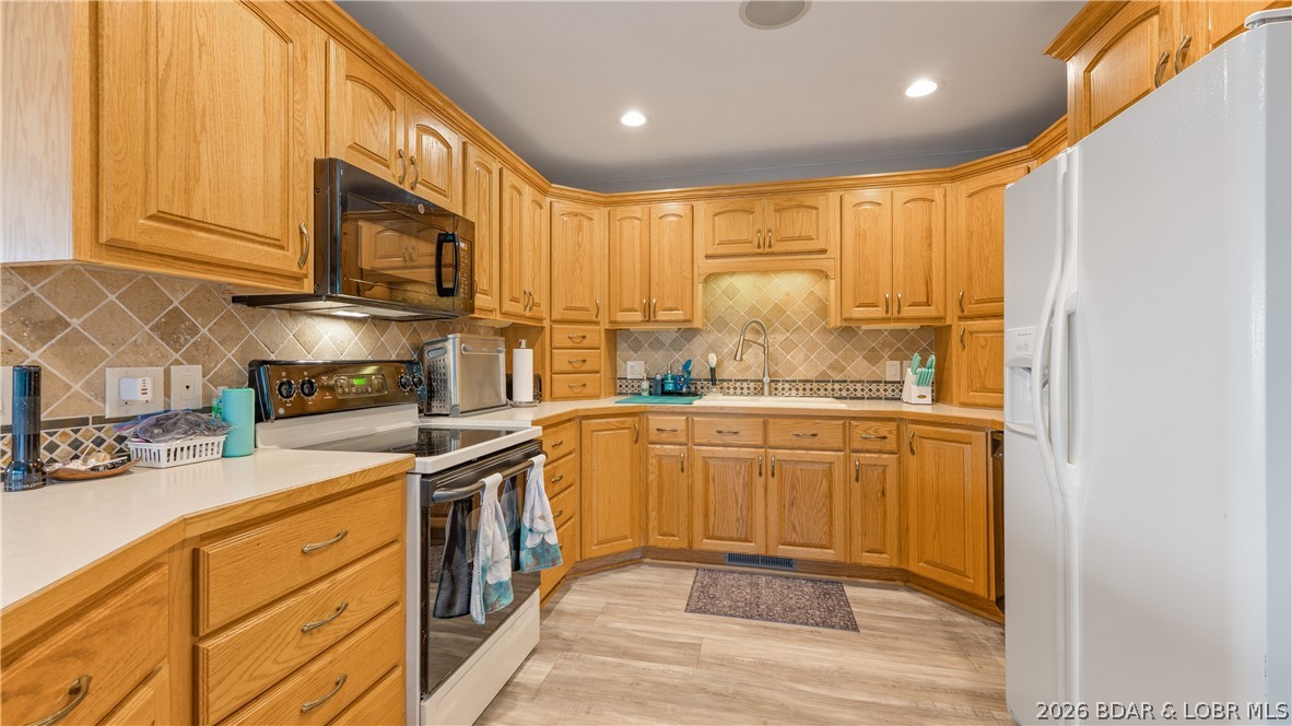 801 Applewood Drive