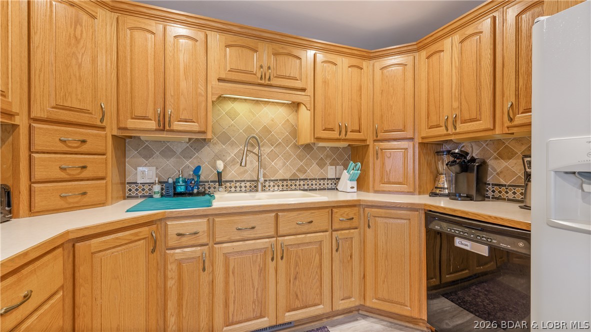 801 Applewood Drive