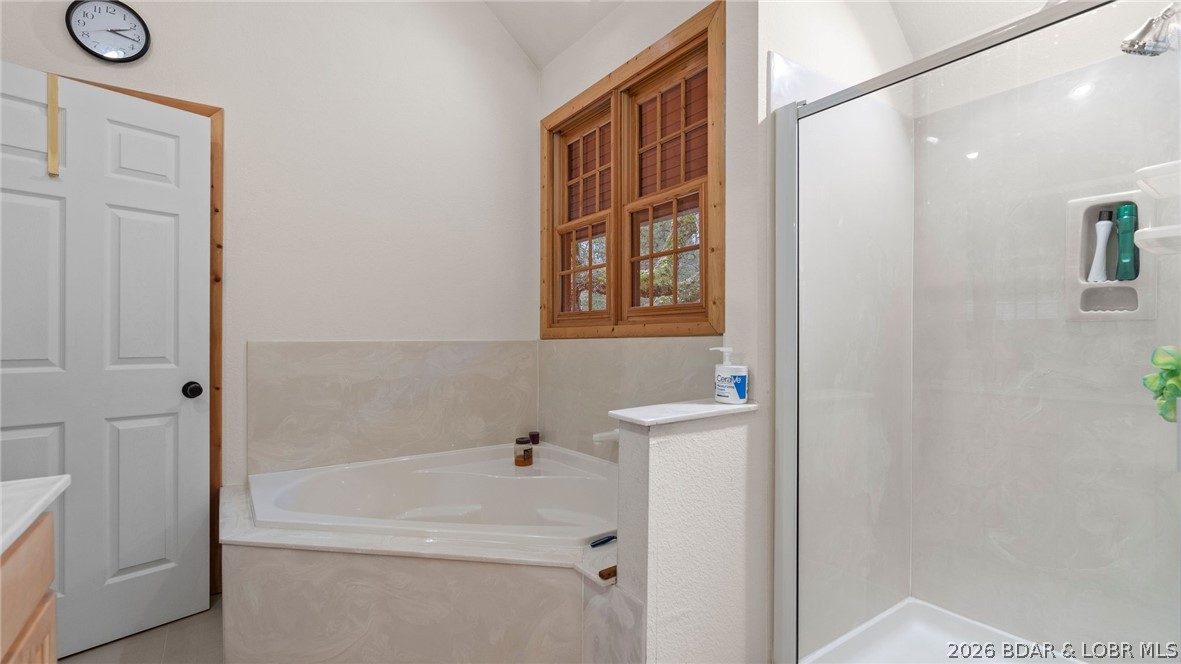 147 West Cross Fox Trail