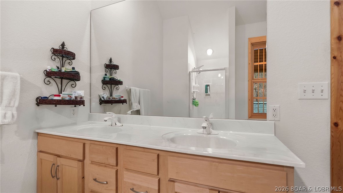 147 West Cross Fox Trail