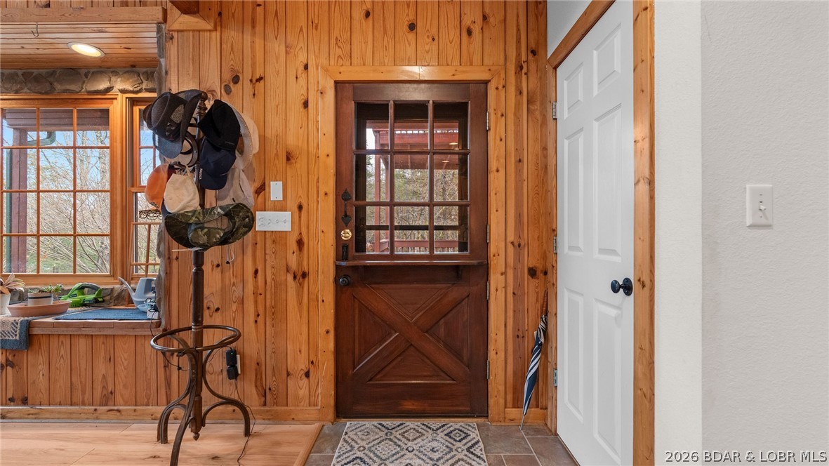 147 West Cross Fox Trail