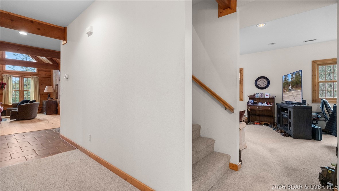 147 West Cross Fox Trail
