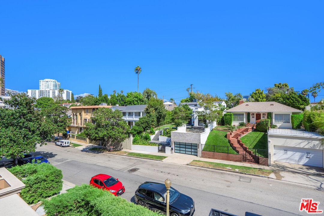 10523 Ashton Ave Unit: 301