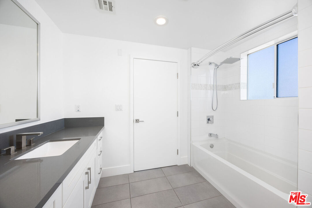 1101 S Harvard Blvd Unit: 505