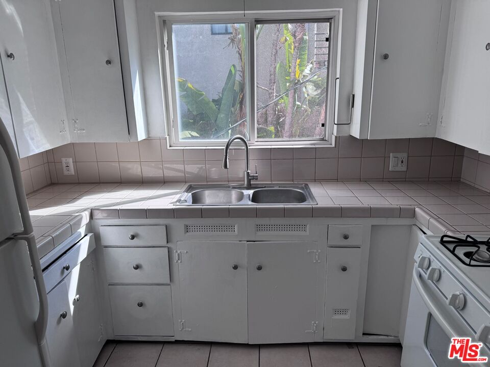 1101 Euclid St Unit: E