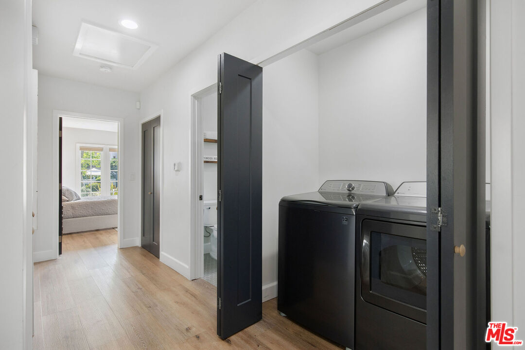 821 S Cloverdale Ave