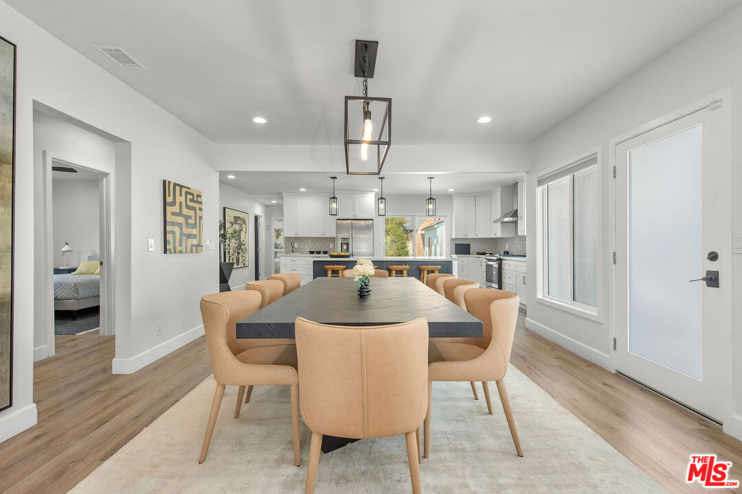 821 S Cloverdale Ave