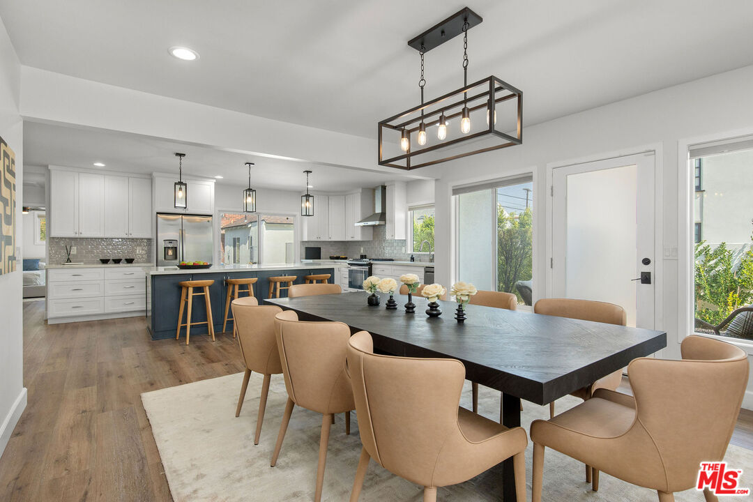 821 S Cloverdale Ave