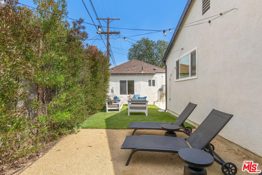 821 S Cloverdale Ave