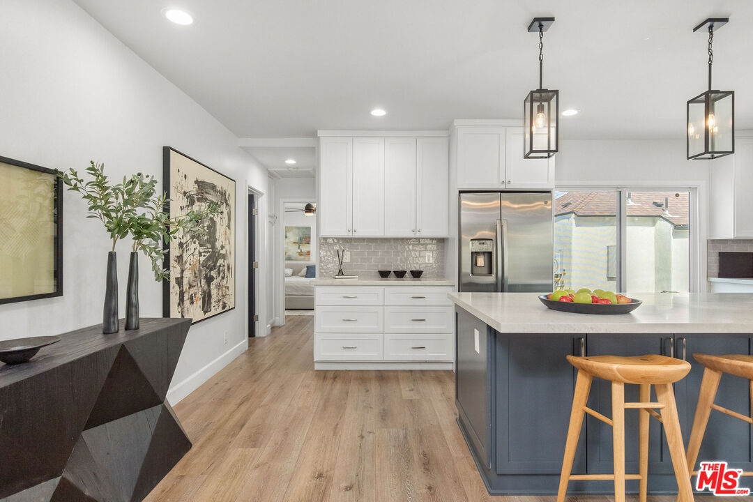 821 S Cloverdale Ave