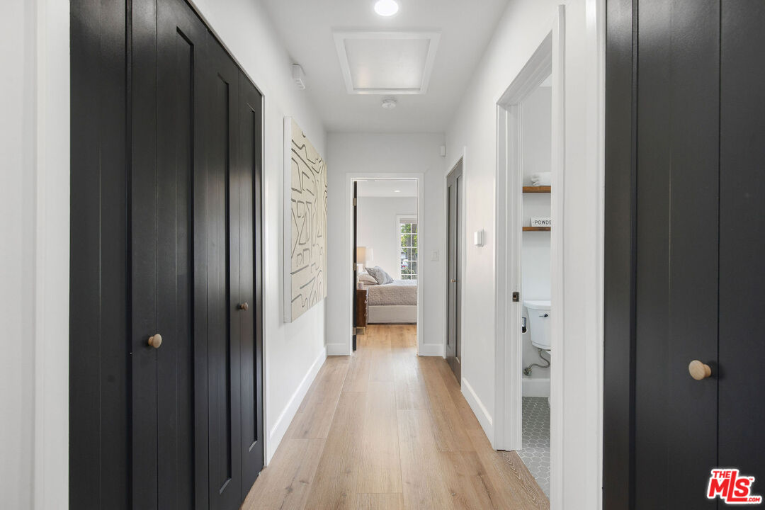 821 S Cloverdale Ave