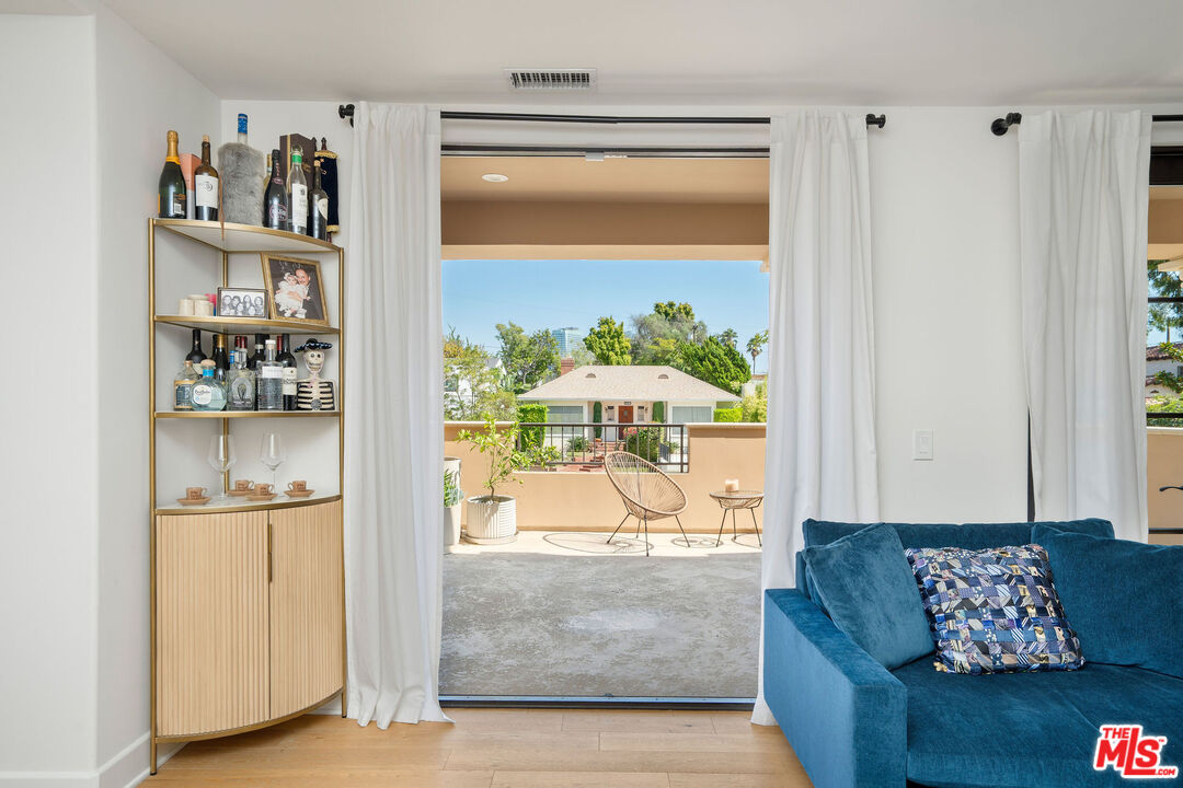 10523 Ashton Ave Unit: 301