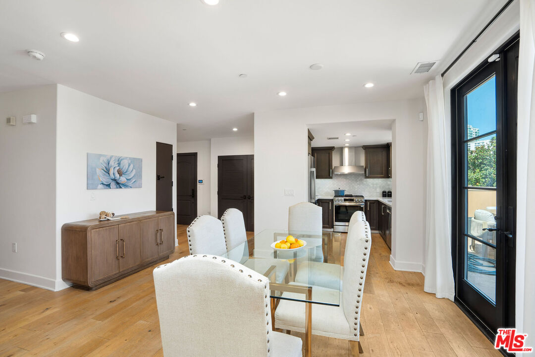 10523 Ashton Ave Unit: 301