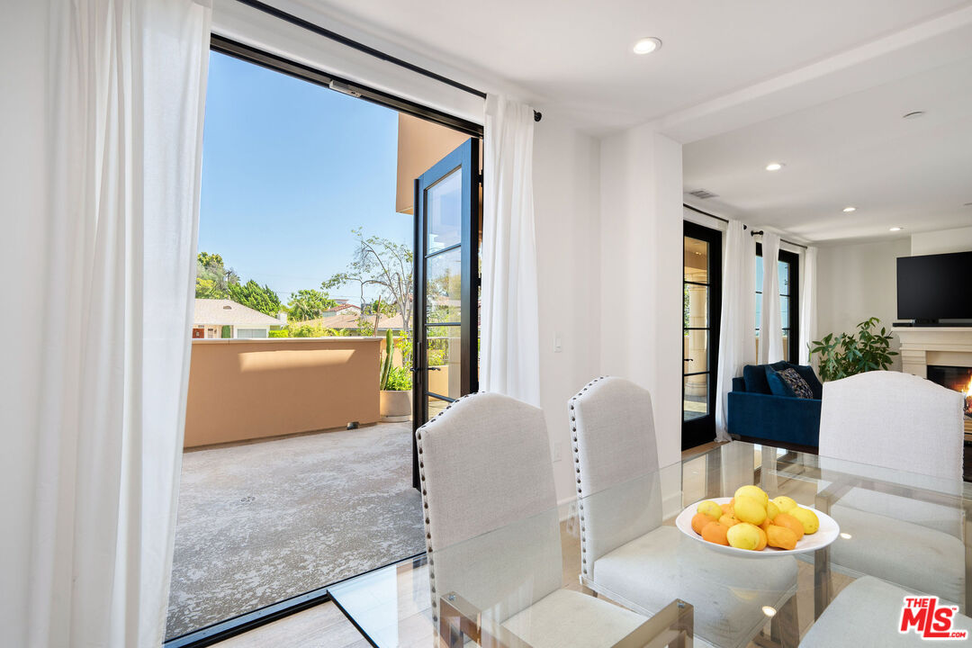 10523 Ashton Ave Unit: 301