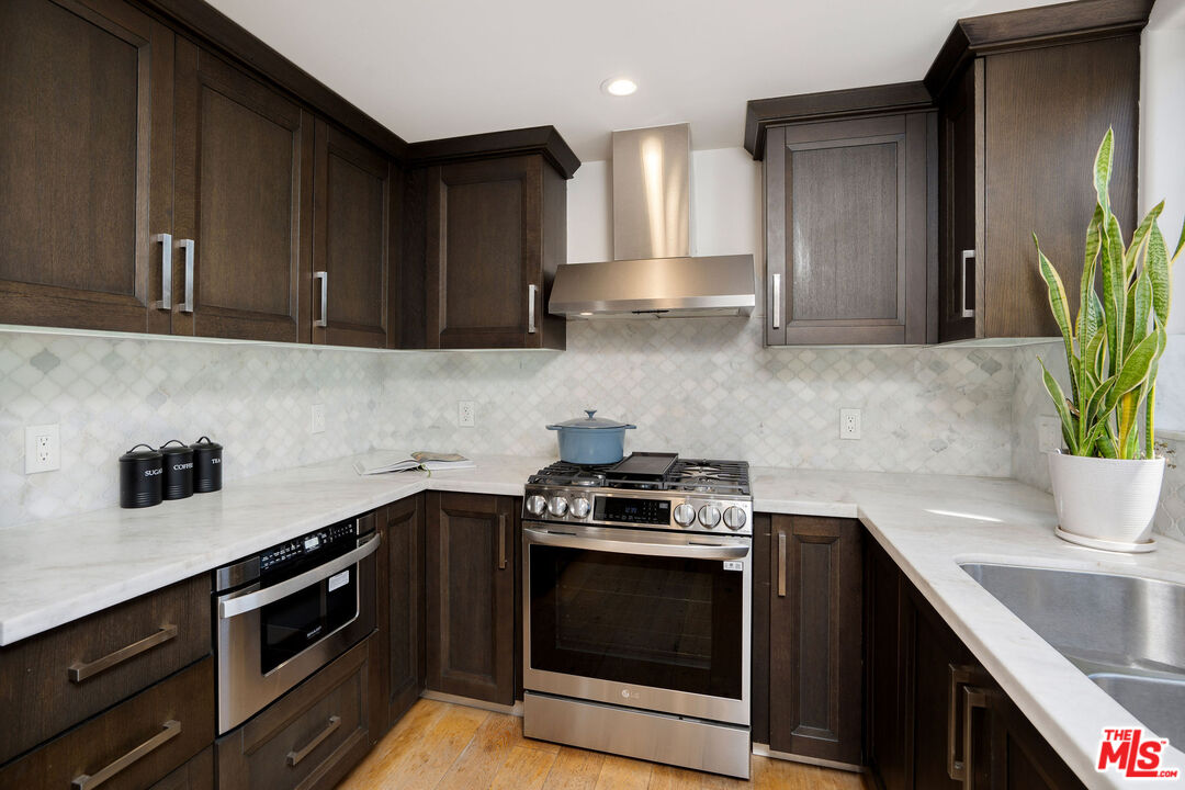 10523 Ashton Ave Unit: 301