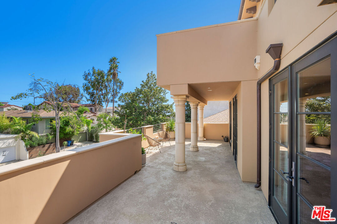 10523 Ashton Ave Unit: 301