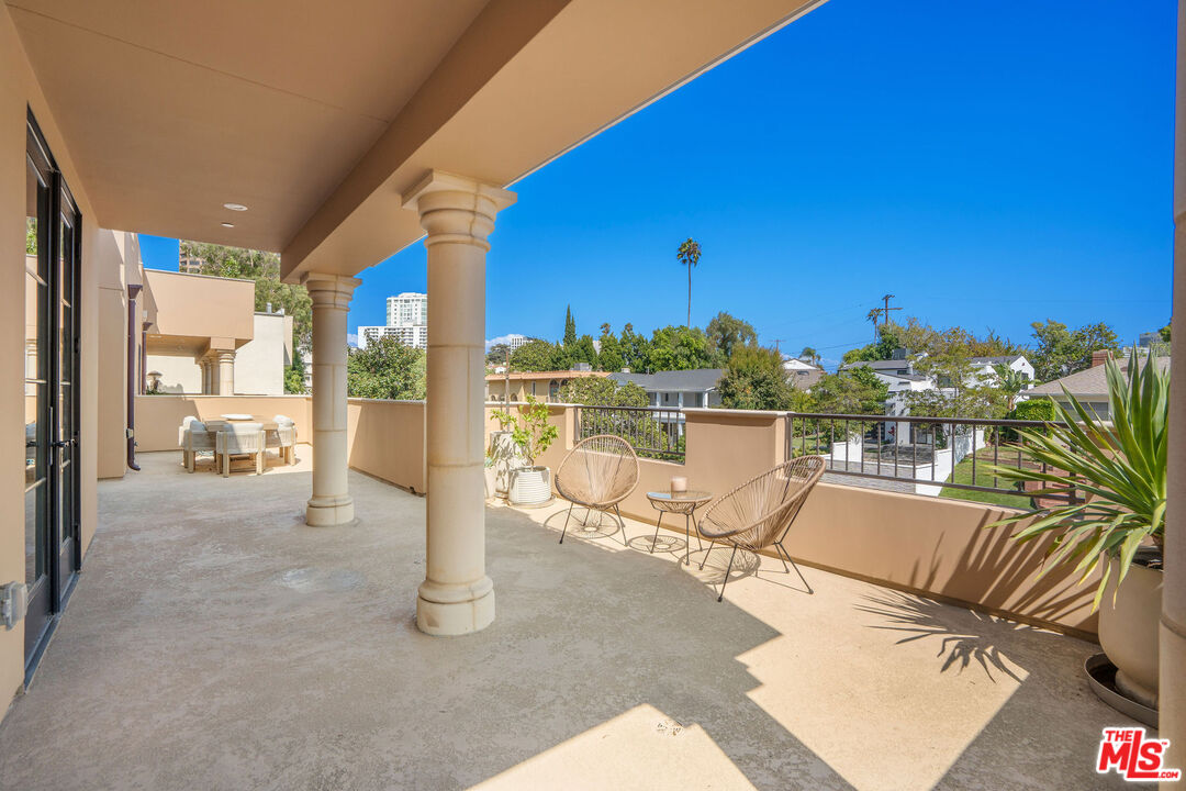 10523 Ashton Ave Unit: 301