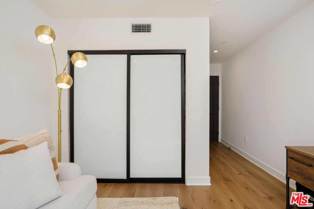 10523 Ashton Ave Unit: 301