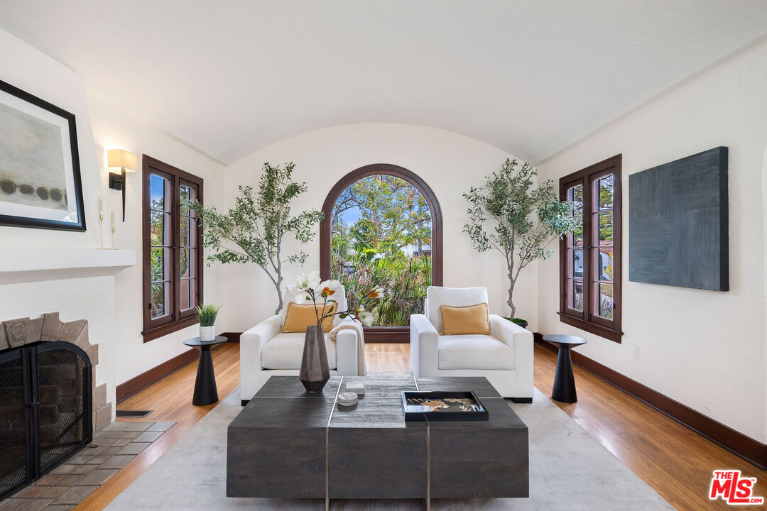 901 S Ogden Dr