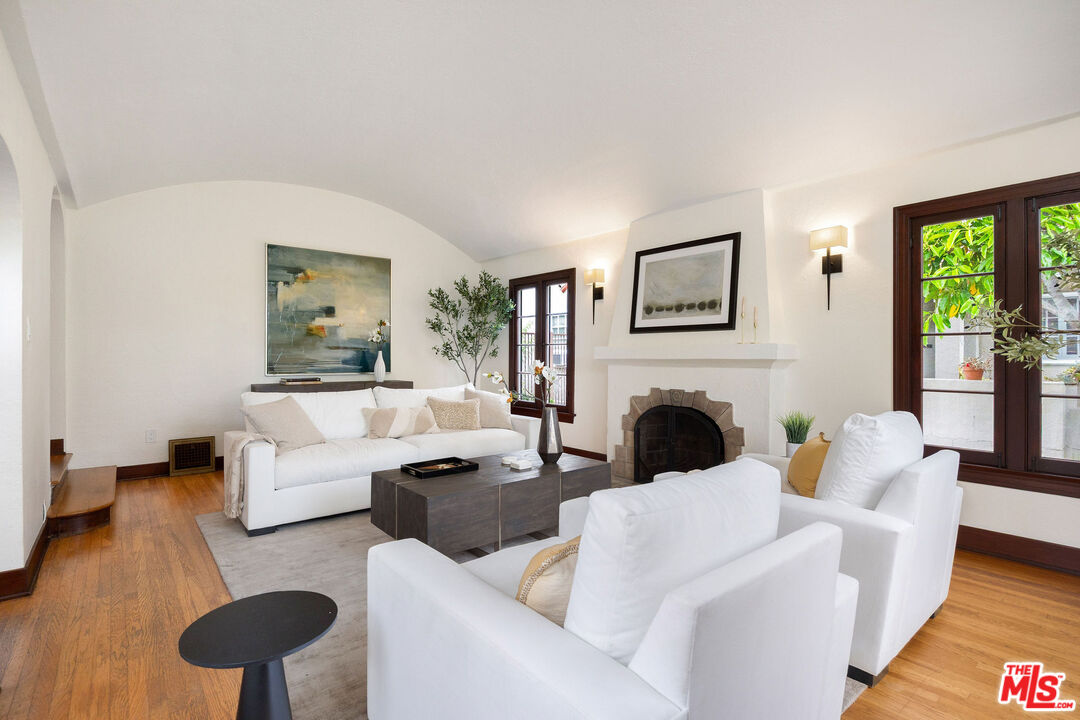 901 S Ogden Dr