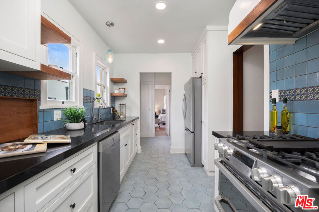 901 S Ogden Dr