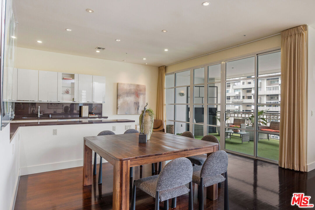 10380 Wilshire Blvd Unit: 902