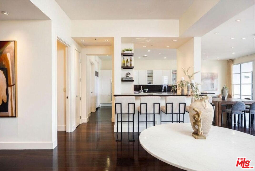 10380 Wilshire Blvd Unit: 902