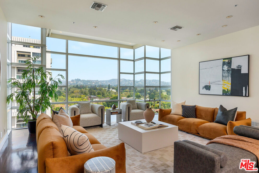 10380 Wilshire Blvd Unit: 902
