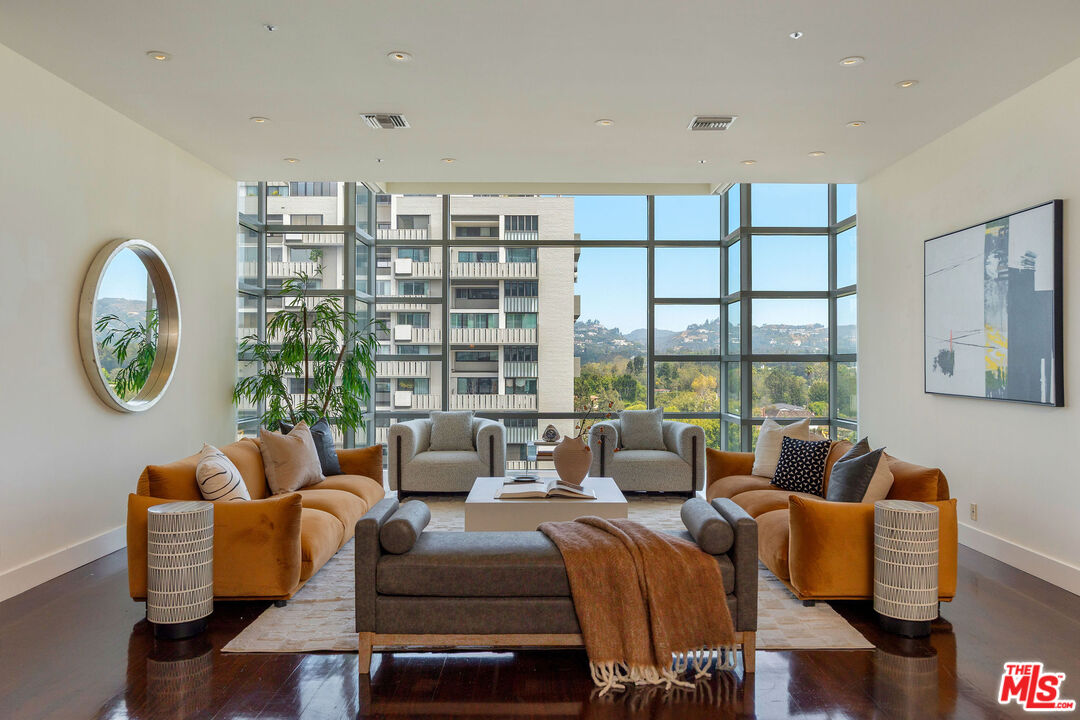 10380 Wilshire Blvd Unit: 902