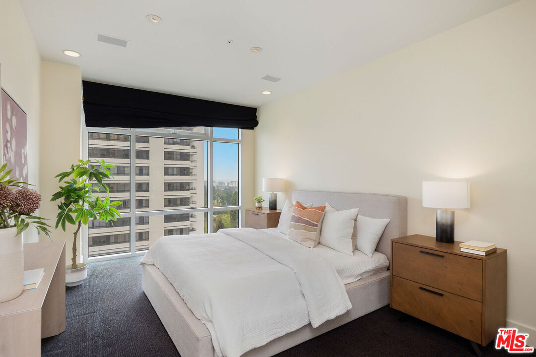 10380 Wilshire Blvd Unit: 902
