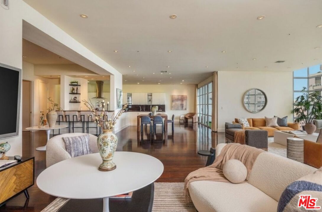 10380 Wilshire Blvd Unit: 902