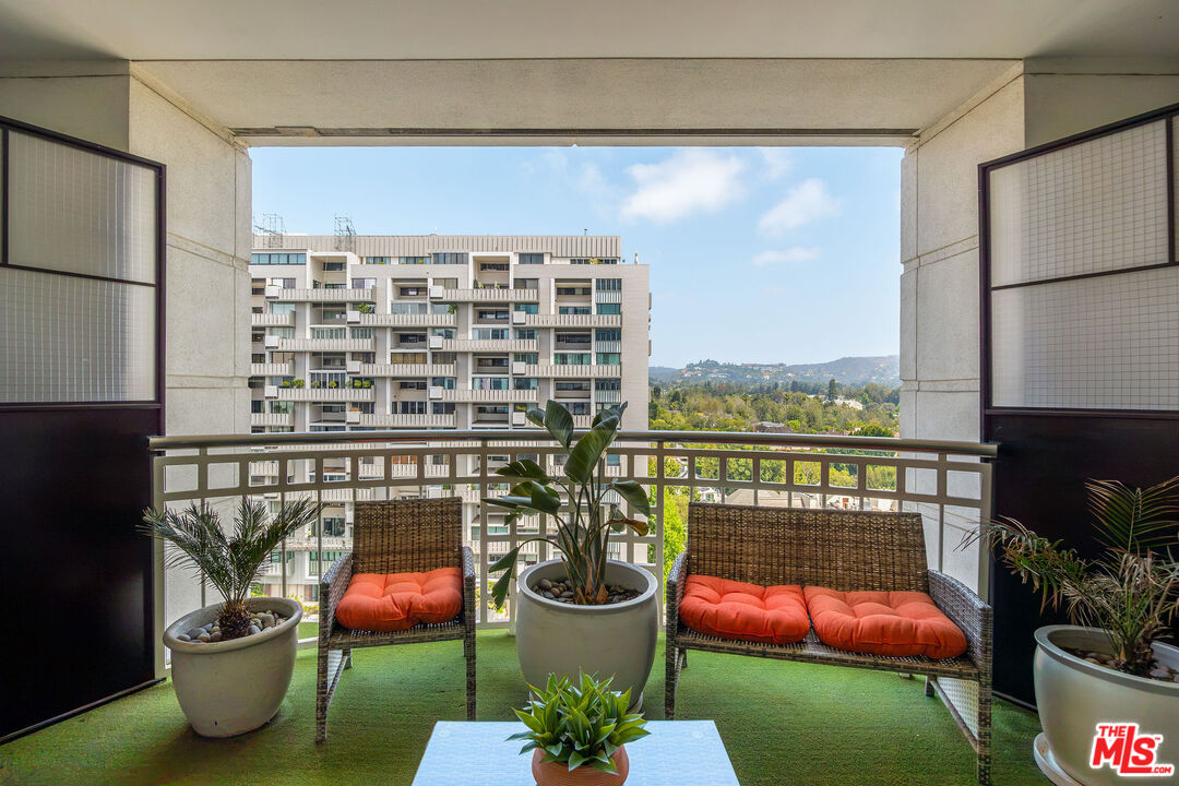10380 Wilshire Blvd Unit: 902
