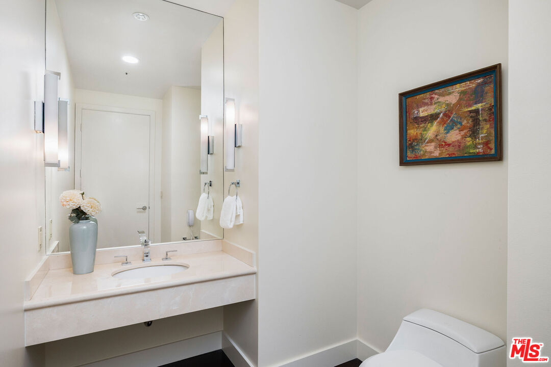 10380 Wilshire Blvd Unit: 902