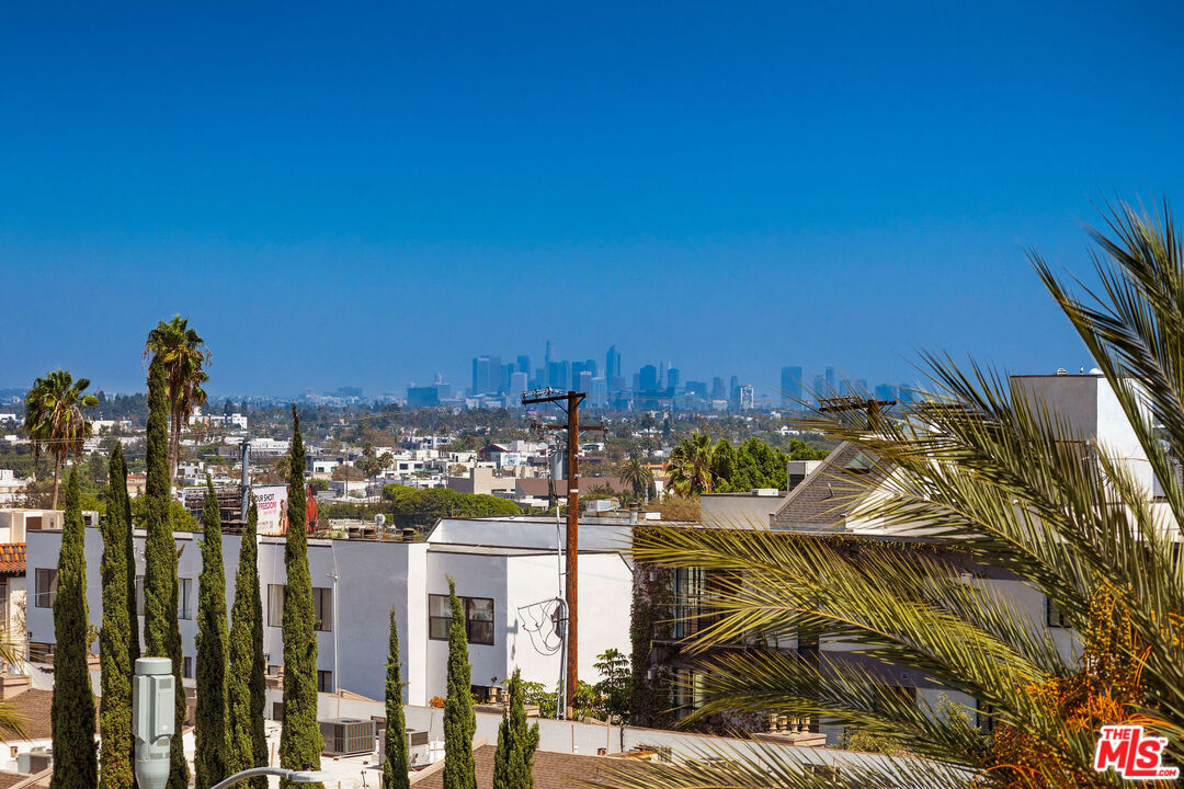 851 N San Vicente Blvd Unit: 304