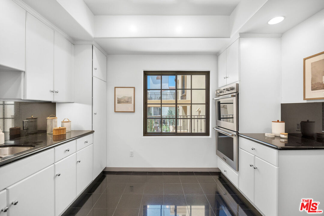 851 N San Vicente Blvd Unit: 304