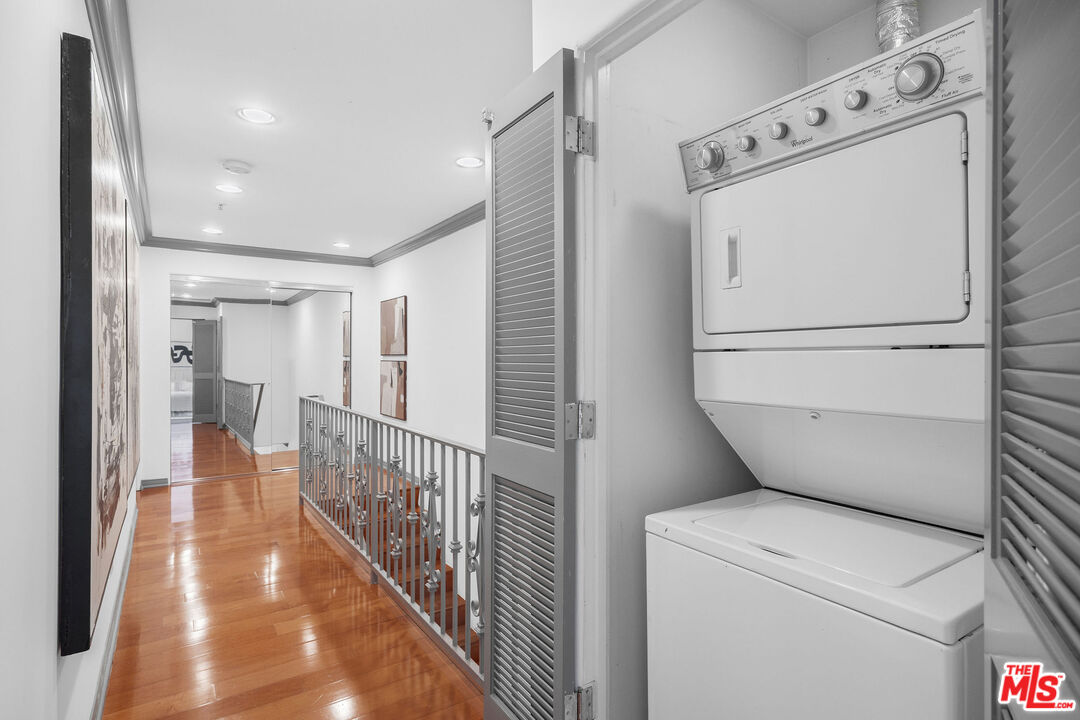 851 N San Vicente Blvd Unit: 304
