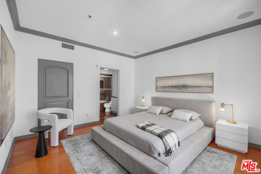 851 N San Vicente Blvd Unit: 304