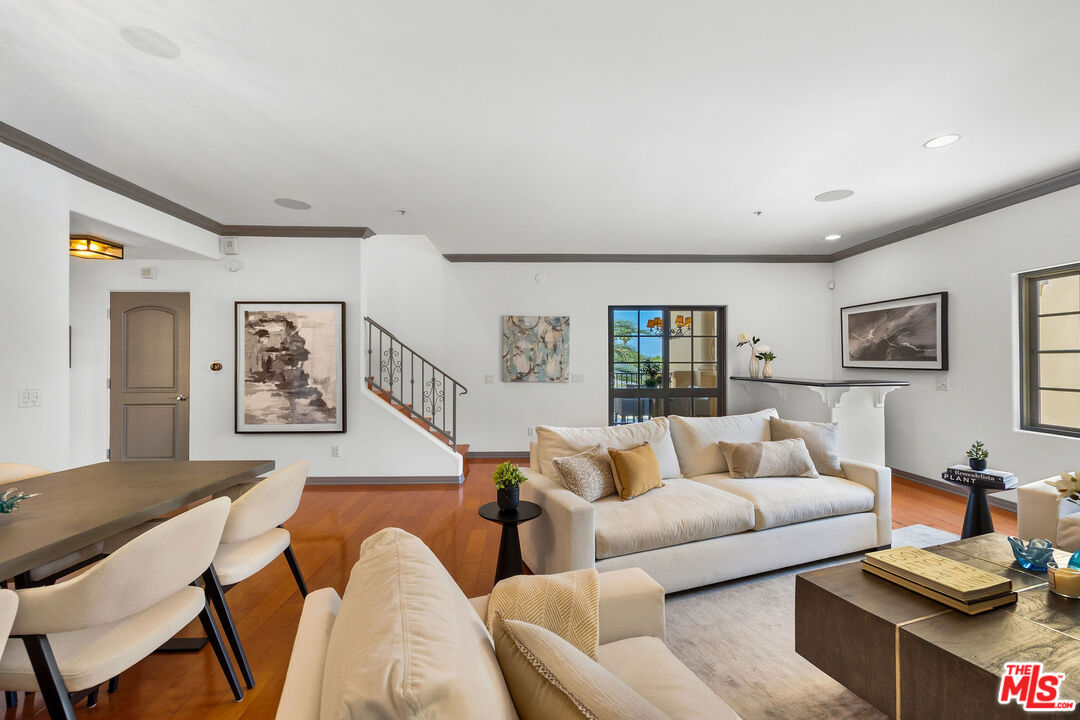 851 N San Vicente Blvd Unit: 304