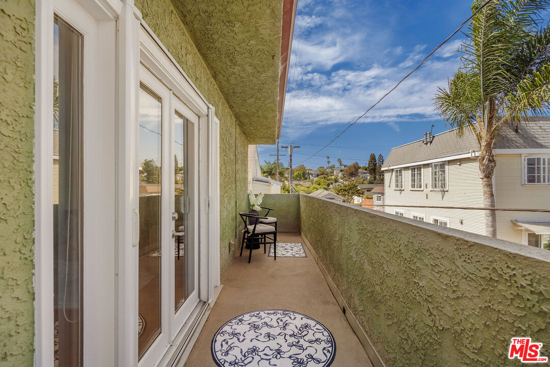 3115 6th St Unit: 4