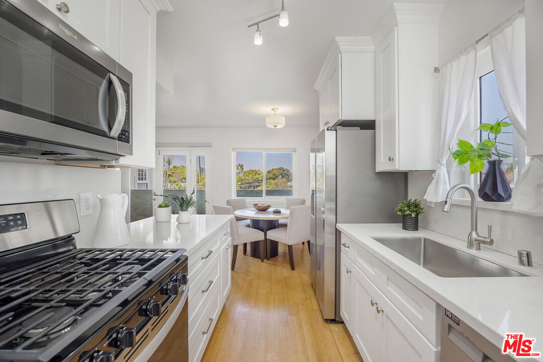 3115 6th St Unit: 4